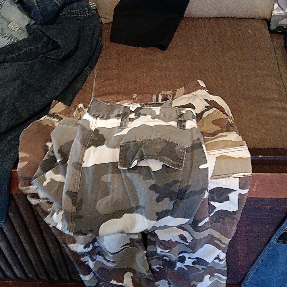 Camo, same as the blue ones exact same pantsize everything.I just grew out of th